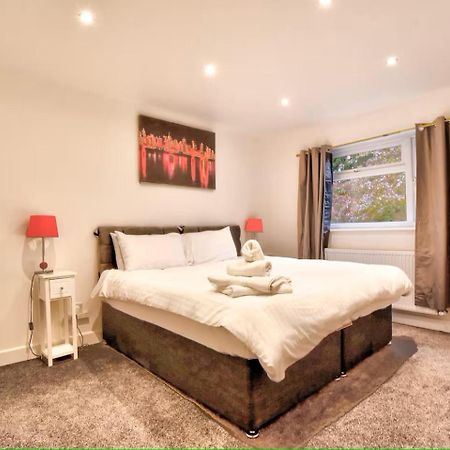 Amazing Beautiful King Size Bedroom 1 - Heybridge  외부 사진