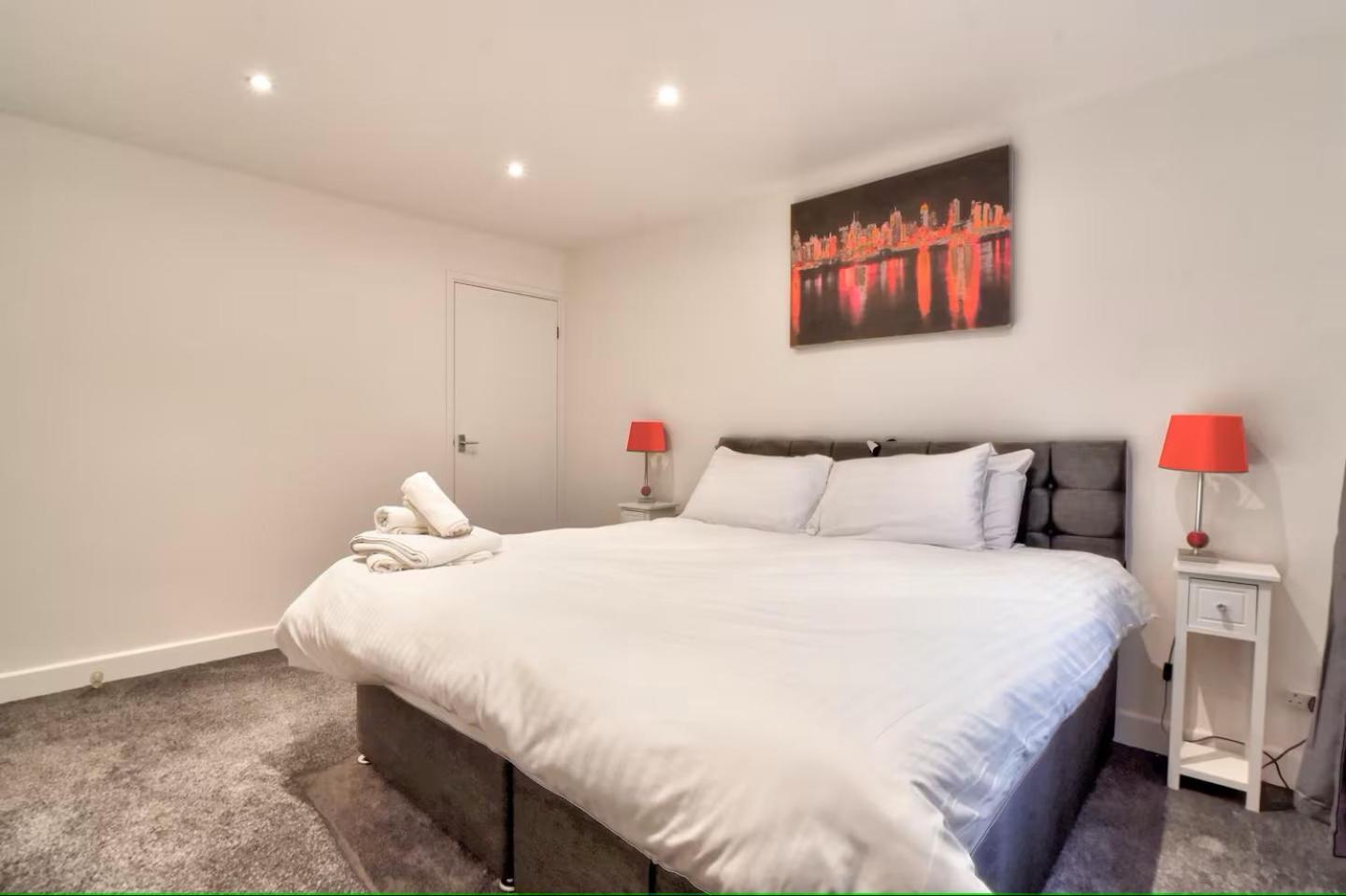 Amazing Beautiful King Size Bedroom 1 - Heybridge  외부 사진